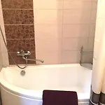 Centre, 2r Apart,free Parking,wifi Apartment