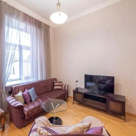 Centre, 2r Apart,free Parking,wifi 公寓