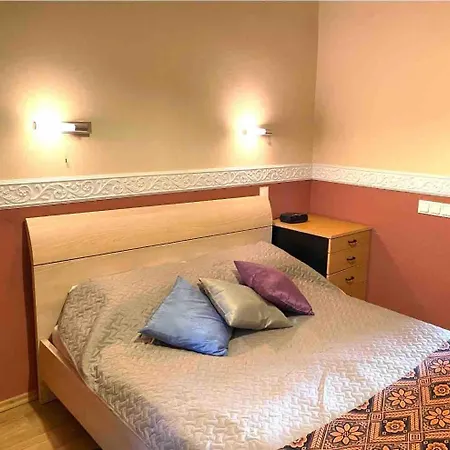 Centre, 2r Apart,free Parking,wifi *